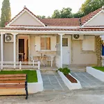 Дом отдыха Zoumpouli Village Спартия